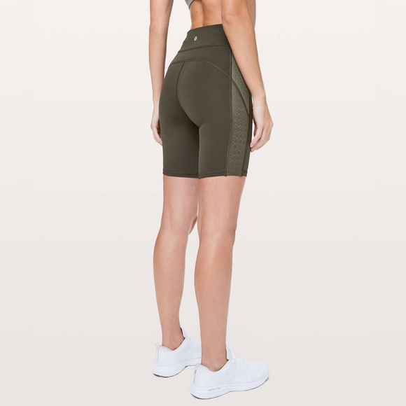 Lululemon Strength & Sweat Short *8" in Dark Olive Sz. 6 - Picture 7 of 7